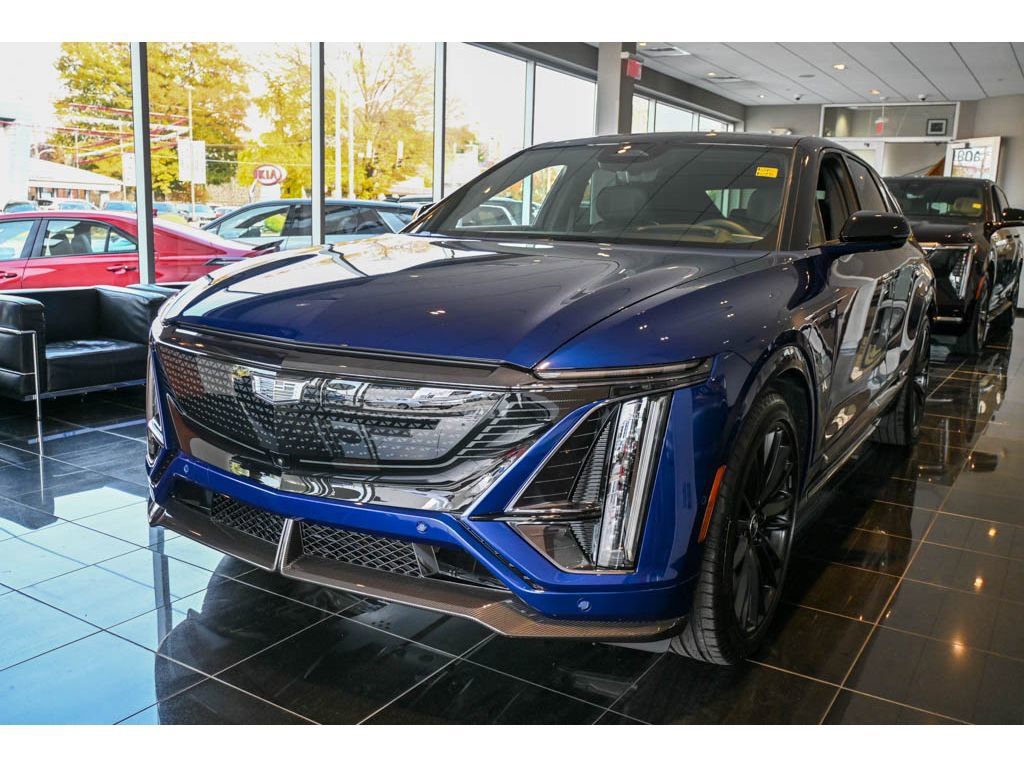 New 2026 Cadillac Lyriq V w/ Exterior Carbon Fiber Package image 4