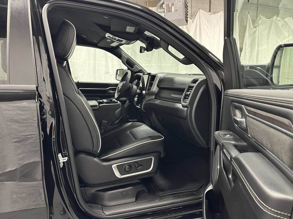 Used 2025 RAM 1500 Laramie AWD/4WD image 51