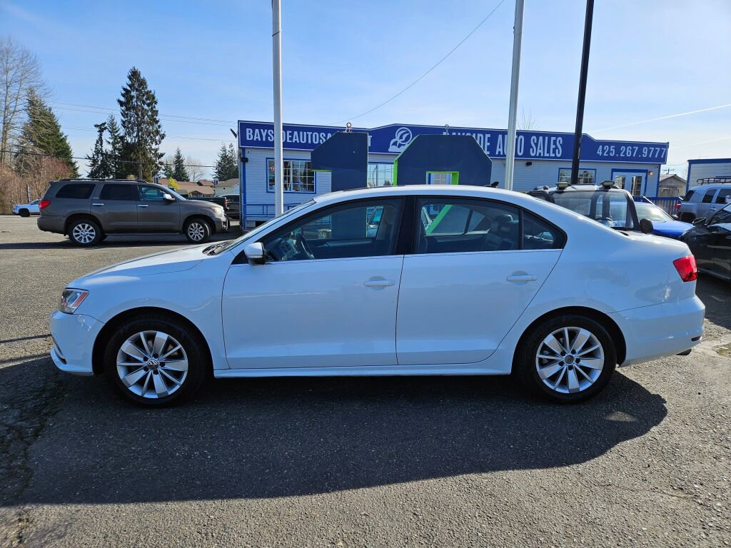 Used 2015 Volkswagen Jetta SE image 2