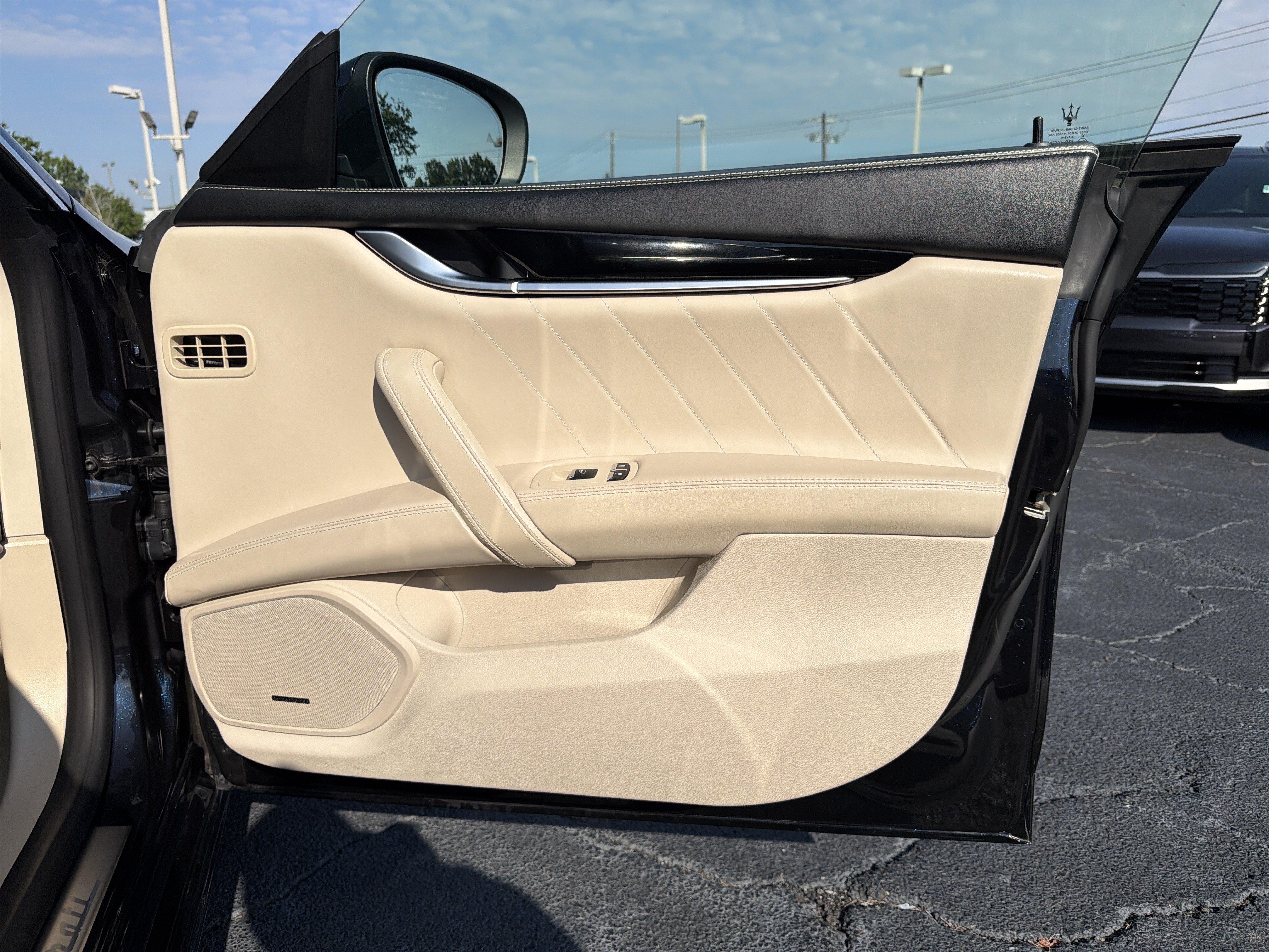 Used 2022 Maserati Ghibli Modena RWD image 14