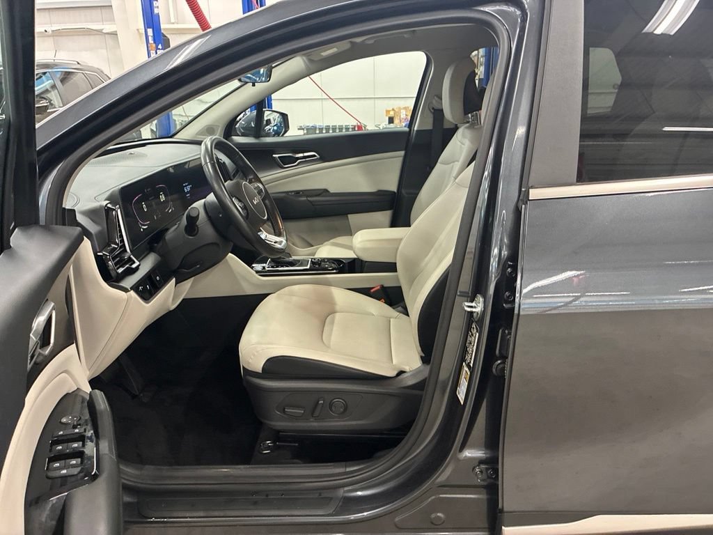 Certified 2023 Kia Sportage EX FWD image 18