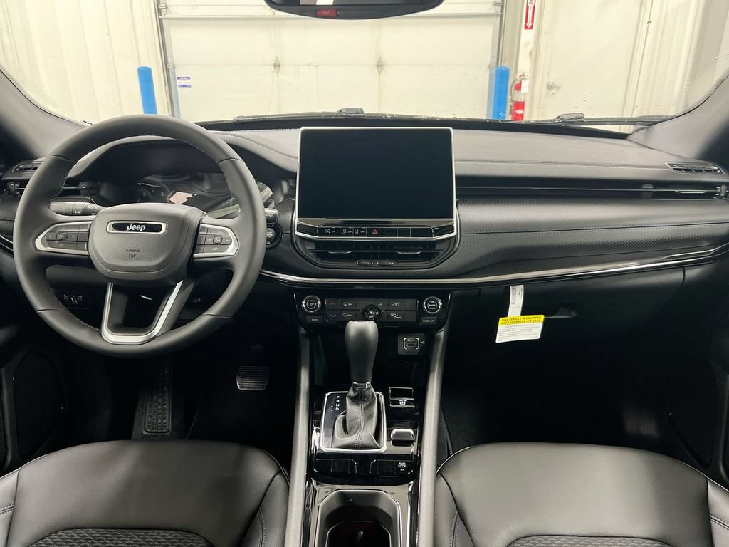 New 2026 Jeep Compass Latitude AWD/4WD image 10