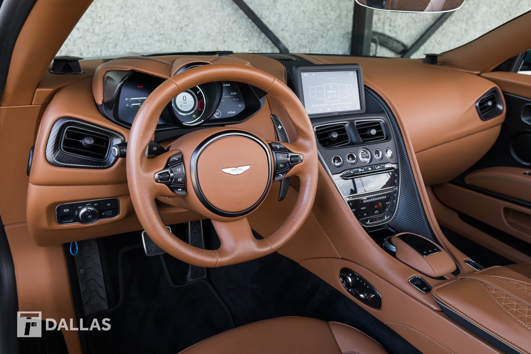 Used 2023 Aston Martin DBS Superleggera Volante RWD image 27