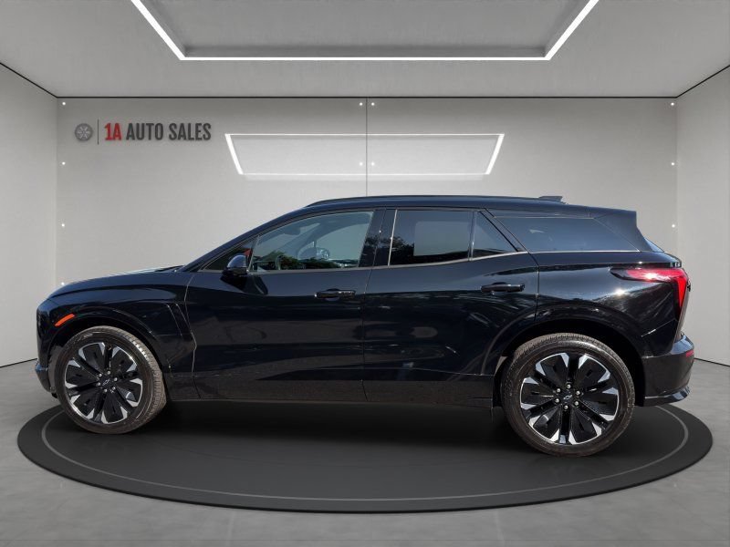 Used 2024 Chevrolet Blazer EV AWD RS image 2