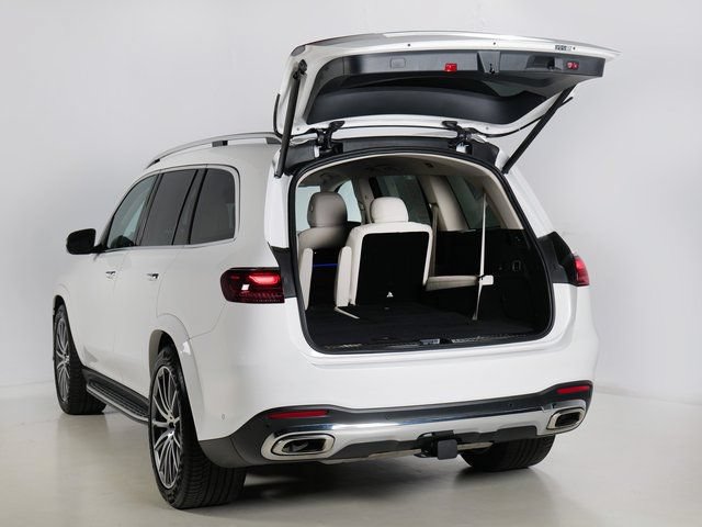 Used 2024 Mercedes-Benz GLS 580 4MATIC image 34