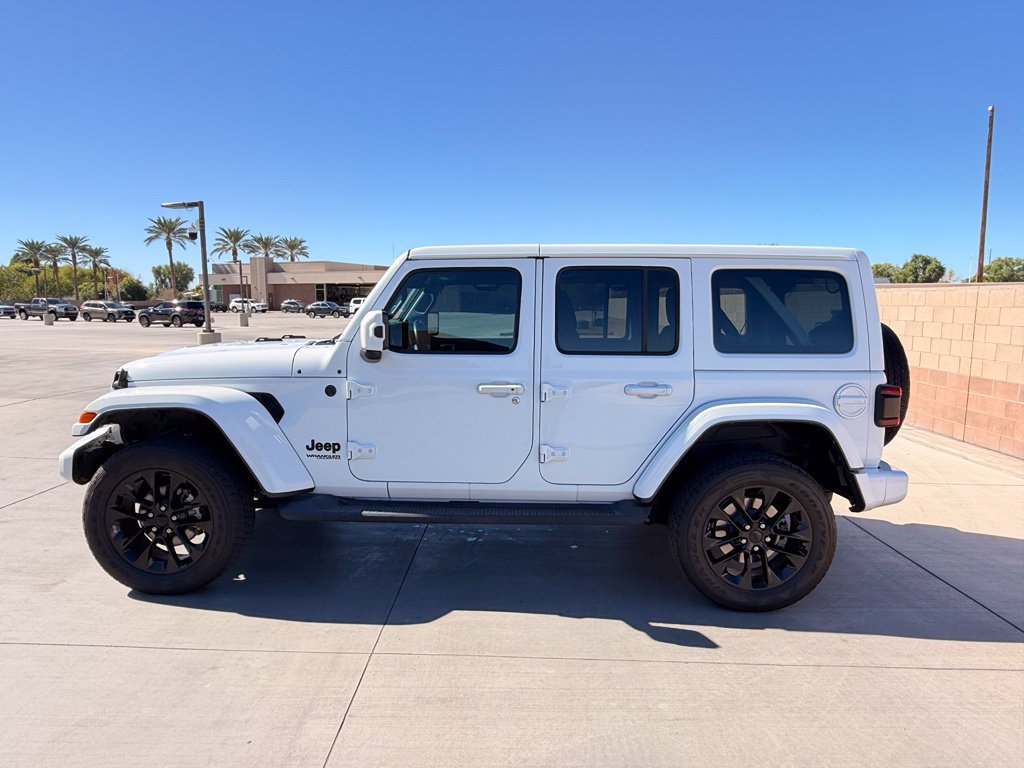 Used 2021 Jeep Wrangler Unlimited Sahara AWD/4WD image 10