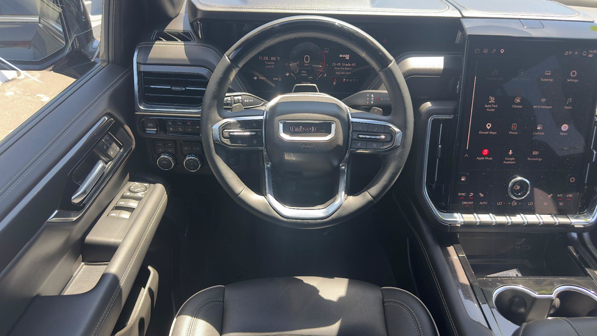 Used 2025 GMC Yukon Elevation AWD/4WD image 11