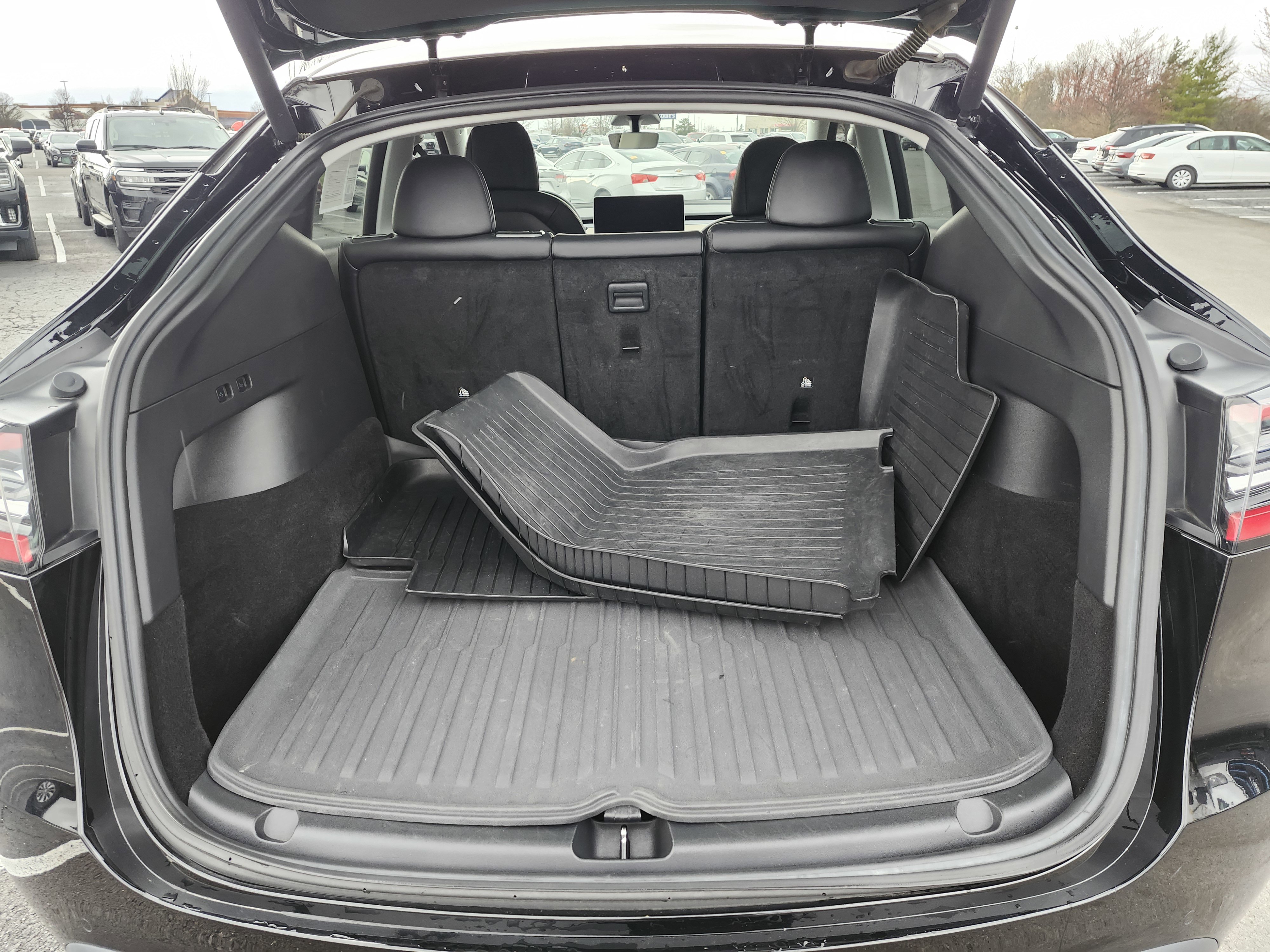 Used 2021 Tesla Model Y Long Range image 25