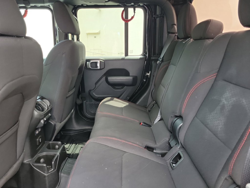 Used 2023 Jeep Gladiator Rubicon AWD/4WD image 17