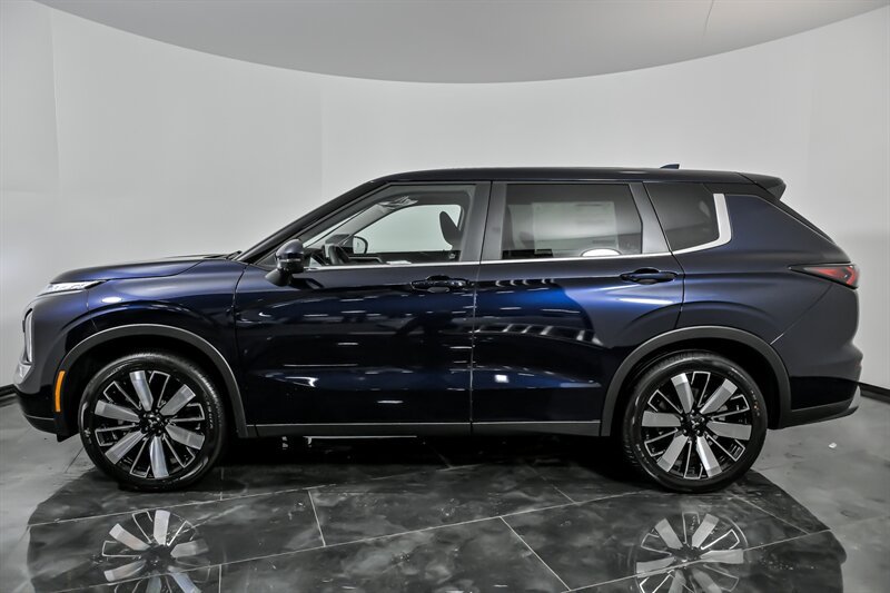 New 2026 Mitsubishi Outlander SE AWD/4WD image 6