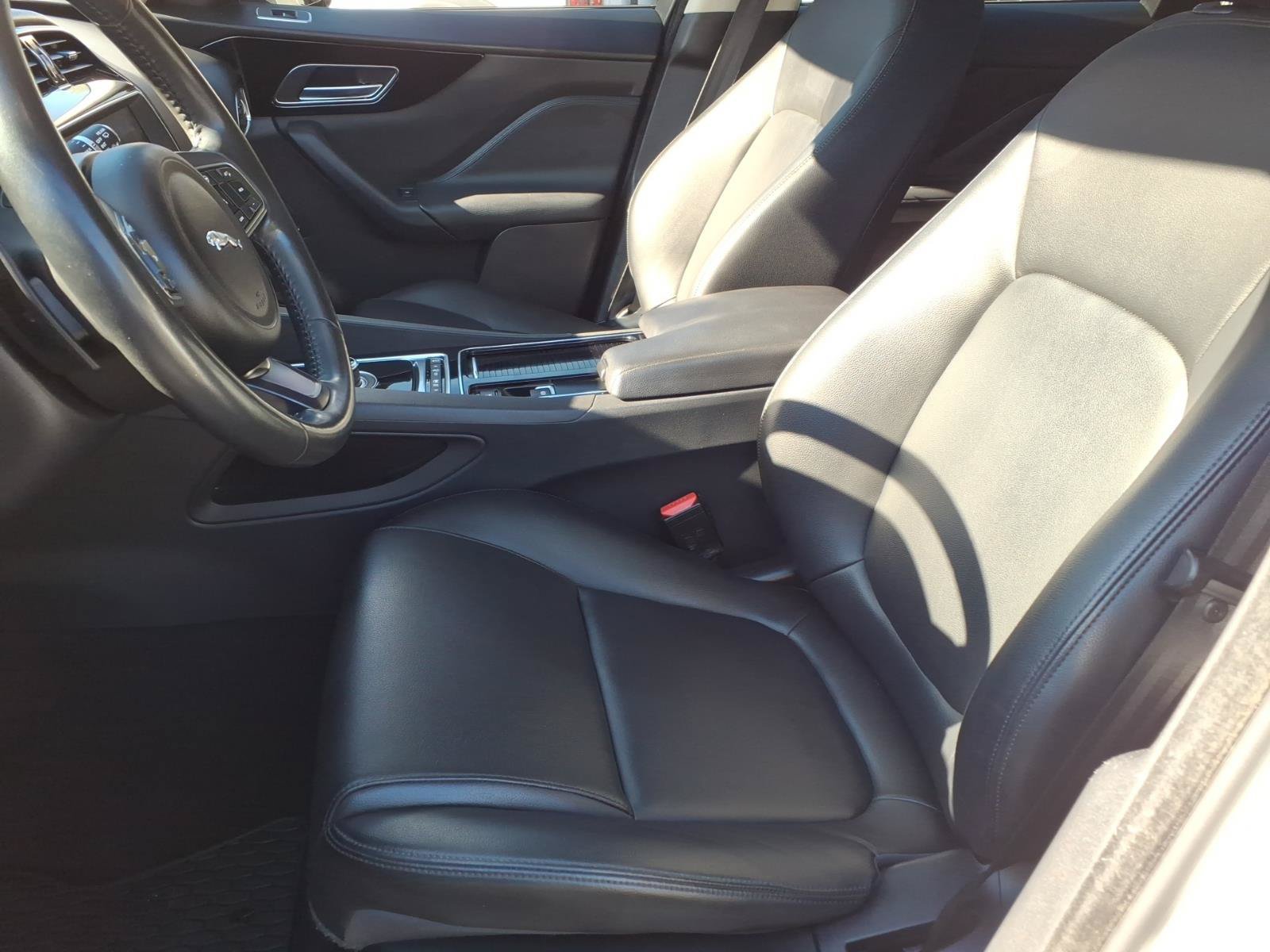 Used 2019 Jaguar F-PACE Premium AWD/4WD image 12