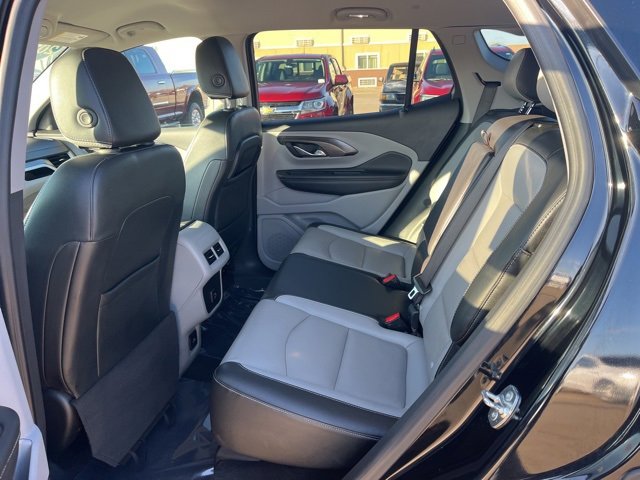 Used 2024 GMC Terrain SLT image 37