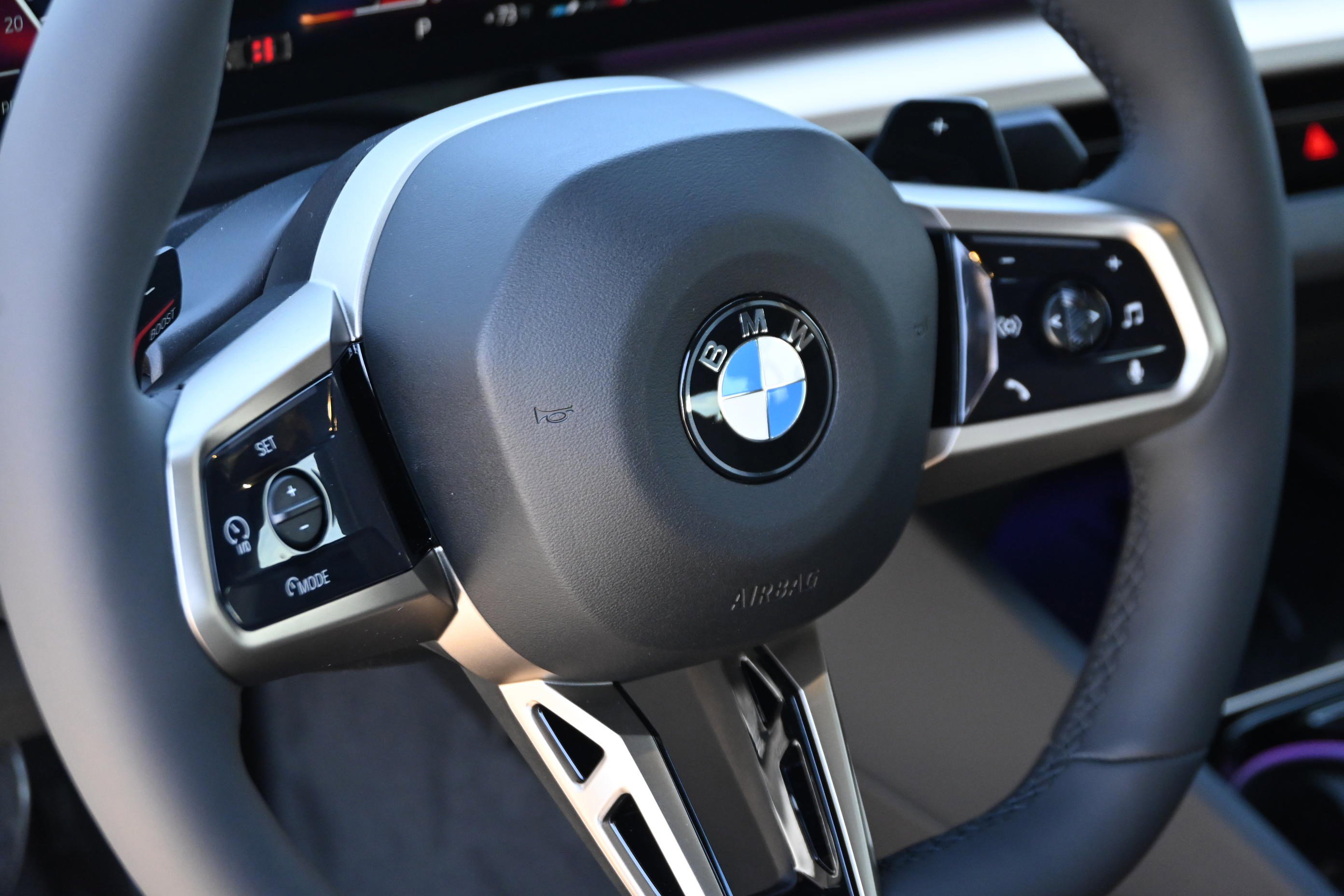 New 2026 BMW 530i xDrive w/ M Sport Package AWD/4WD image 13