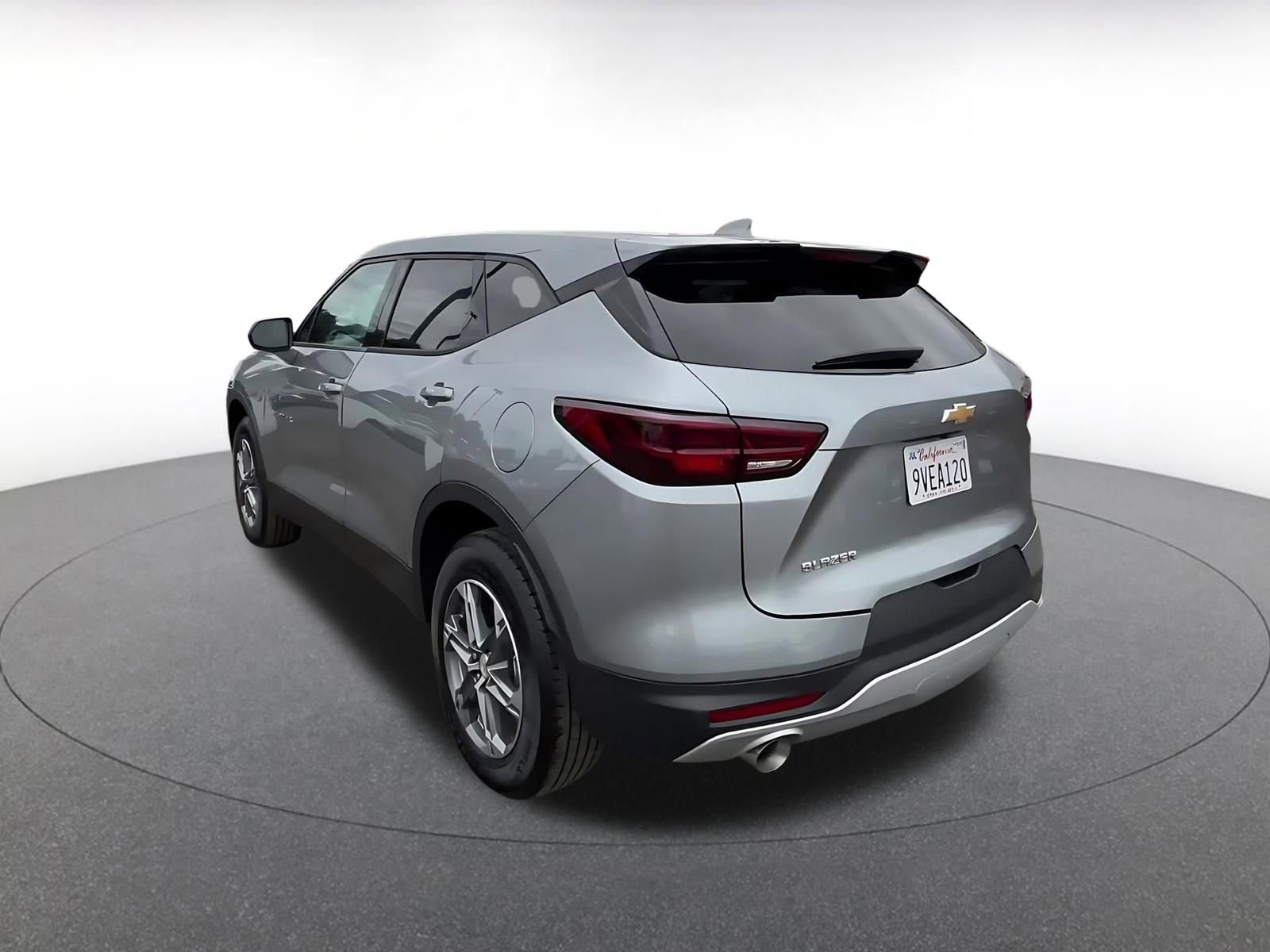 Used 2025 Chevrolet Blazer LT image 11