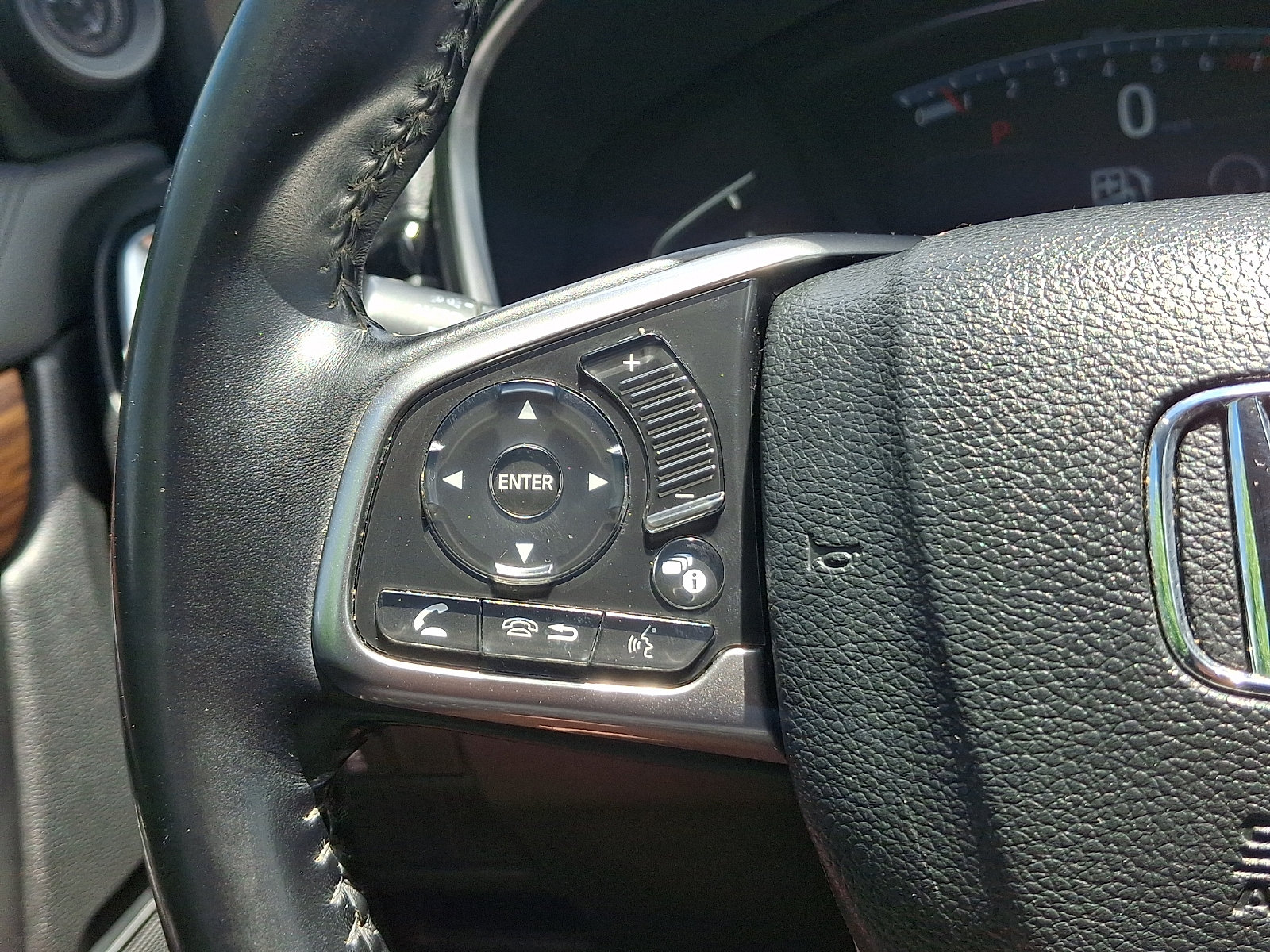 Used 2018 Honda CR-V Touring image 23