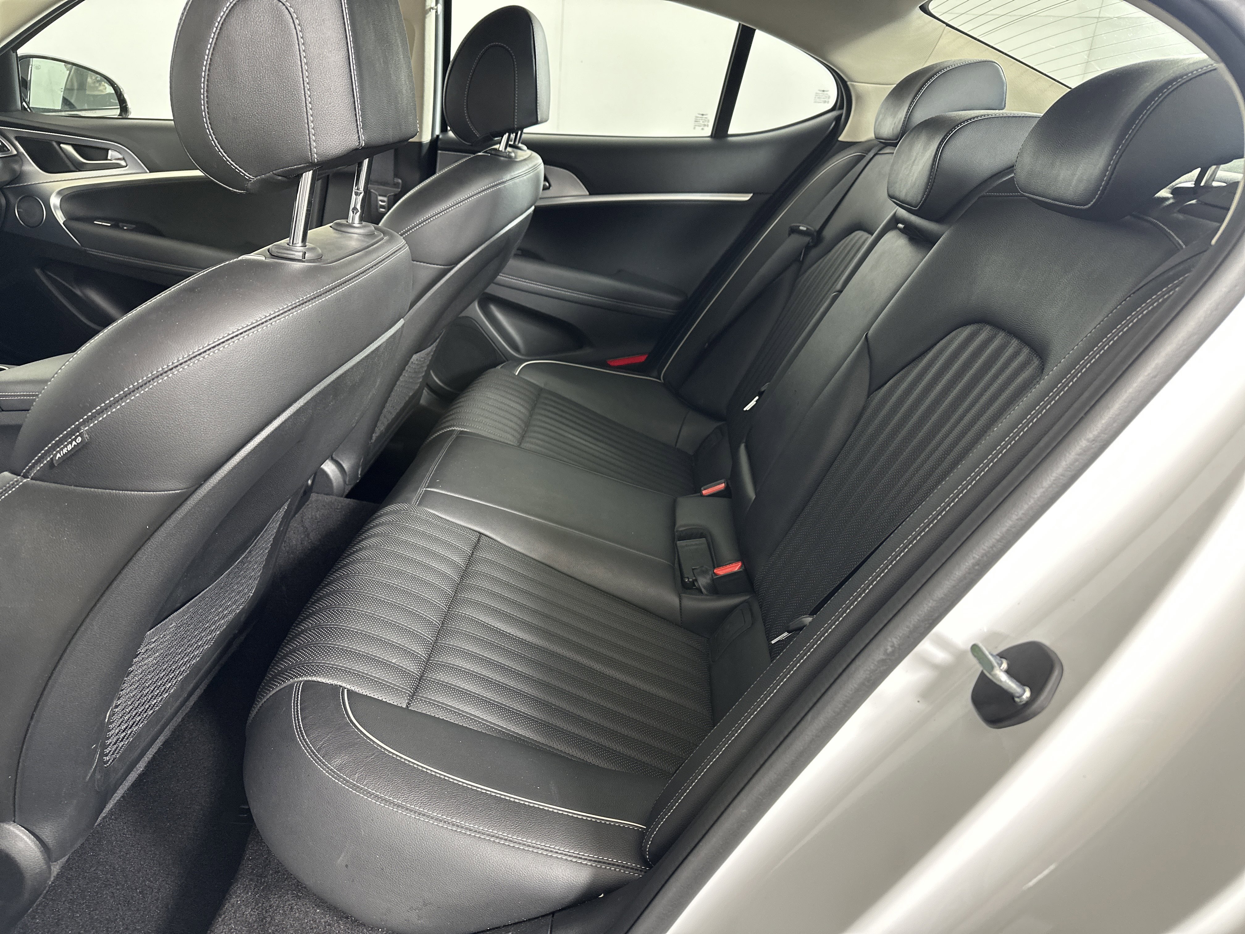 Used 2022 Genesis G70 2.0T w/ Prestige Package image 7