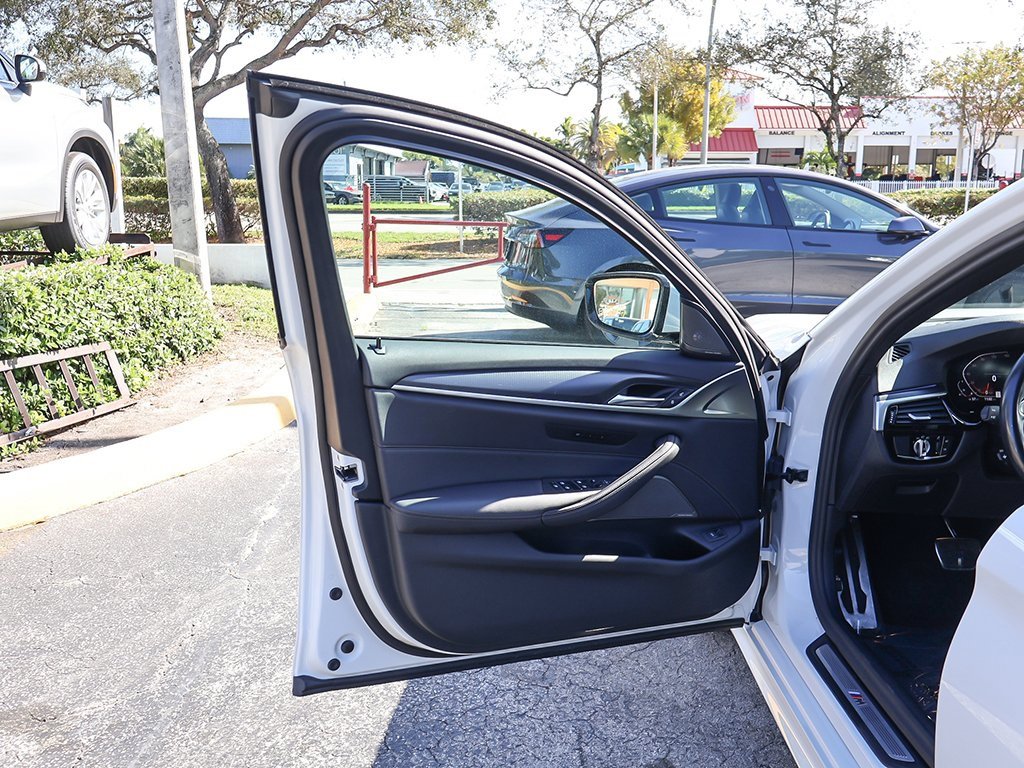 Used 2023 BMW 540i w/ M Sport Package image 25