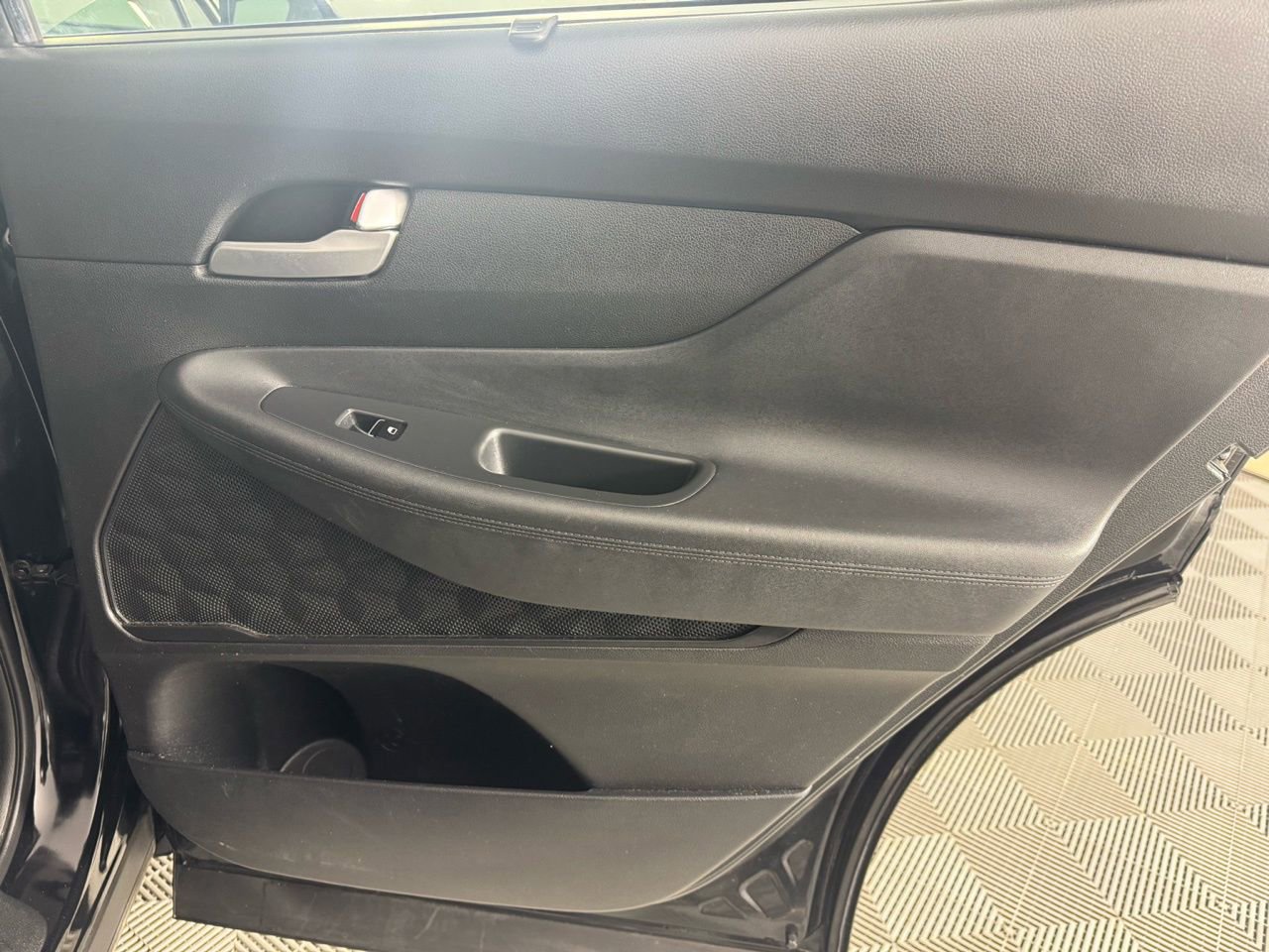 Used 2021 Hyundai Santa Fe SEL w/ Convenience Package image 24