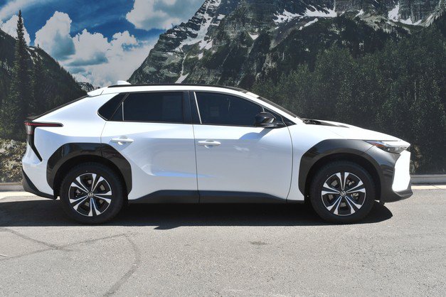 Certified 2024 Toyota bZ4X AWD w/ Weather Package image 2