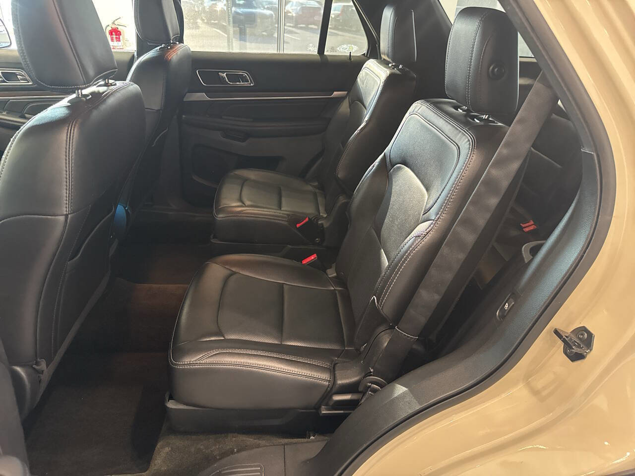 Used 2018 Ford Explorer Limited w/ Equipment Group 301A image 31