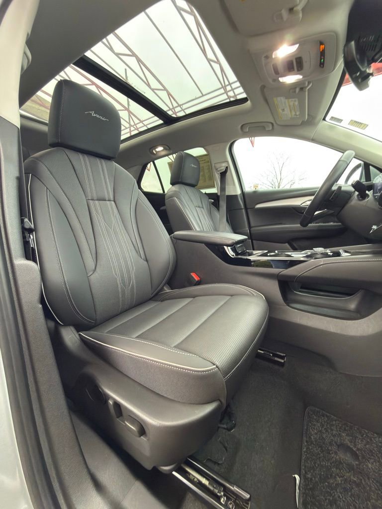 Used 2024 Buick Envision Avenir AWD/4WD image 37