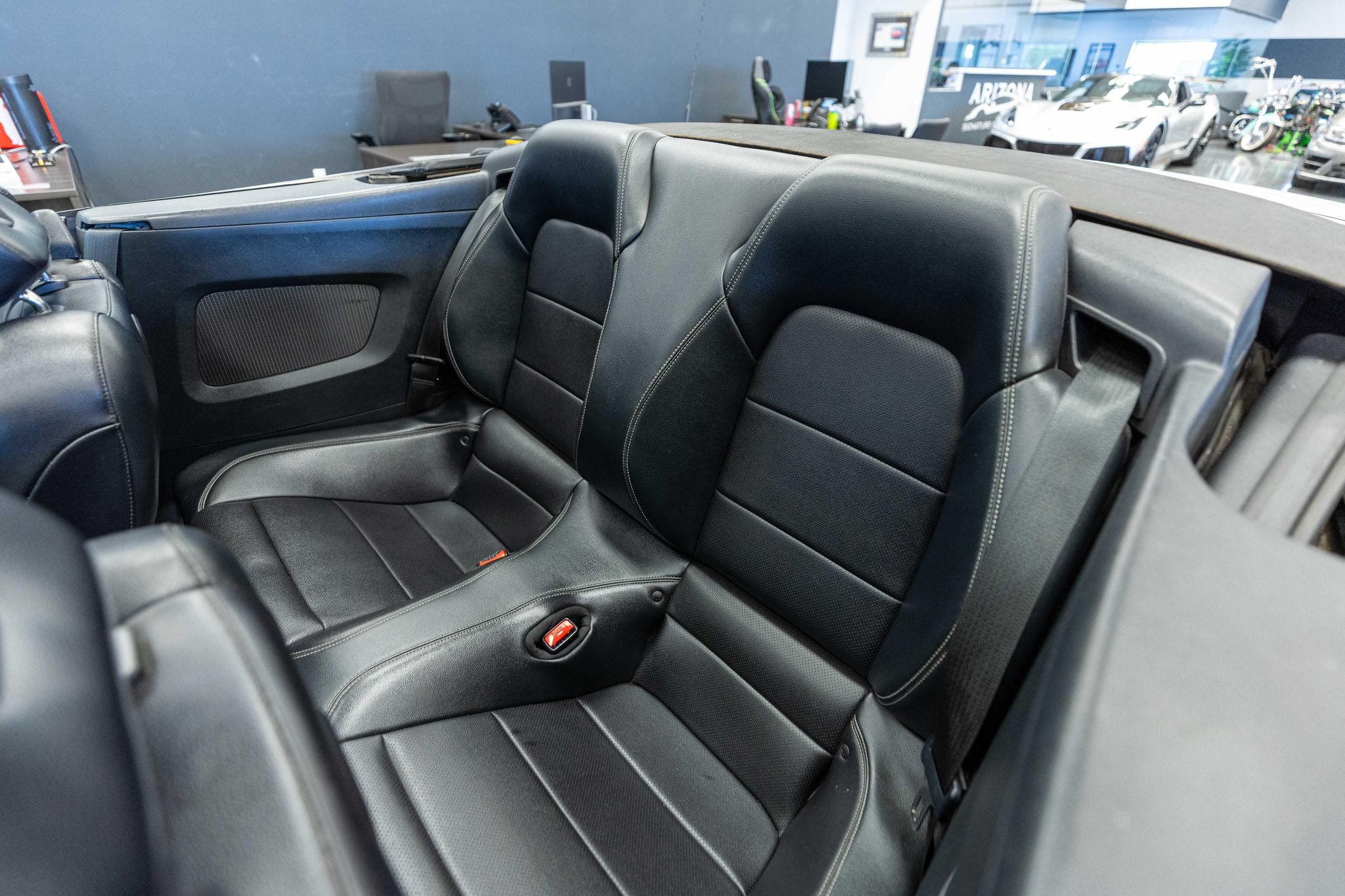 Used 2015 Ford Mustang GT Premium RWD image 13