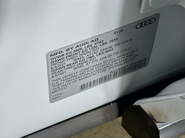 Used 2023 Audi SQ5 Premium Plus w/ Premium Plus Package AWD/4WD image 37