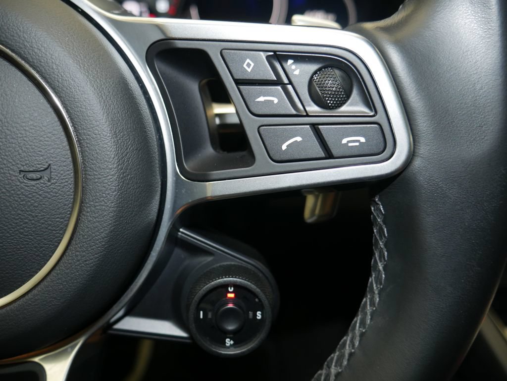 Certified 2021 Porsche Cayenne Coupe AWD/4WD image 35