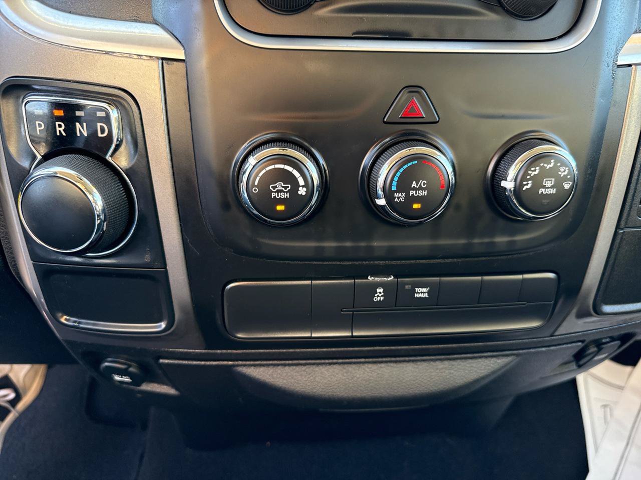 Used 2022 RAM 1500 Classic SLT RWD image 21