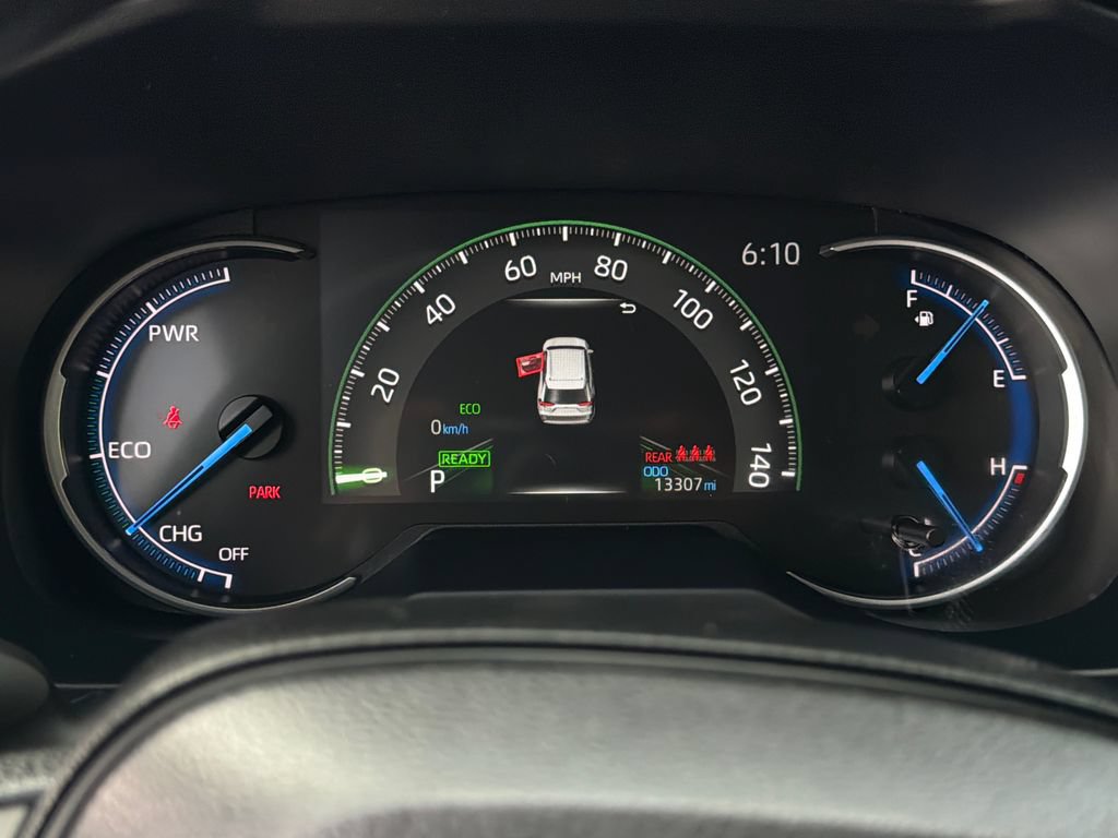 Used 2025 Toyota RAV4 LE AWD/4WD image 21
