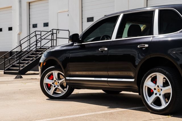 Used 2006 Porsche Cayenne Turbo S AWD/4WD image 46