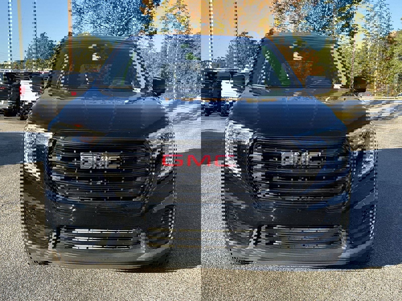 Used 2022 GMC Terrain SLE w/ Driver Convenience Package image 3