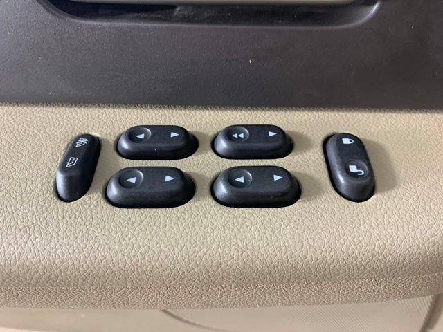 Used 2003 Ford Expedition XLT AWD/4WD image 32