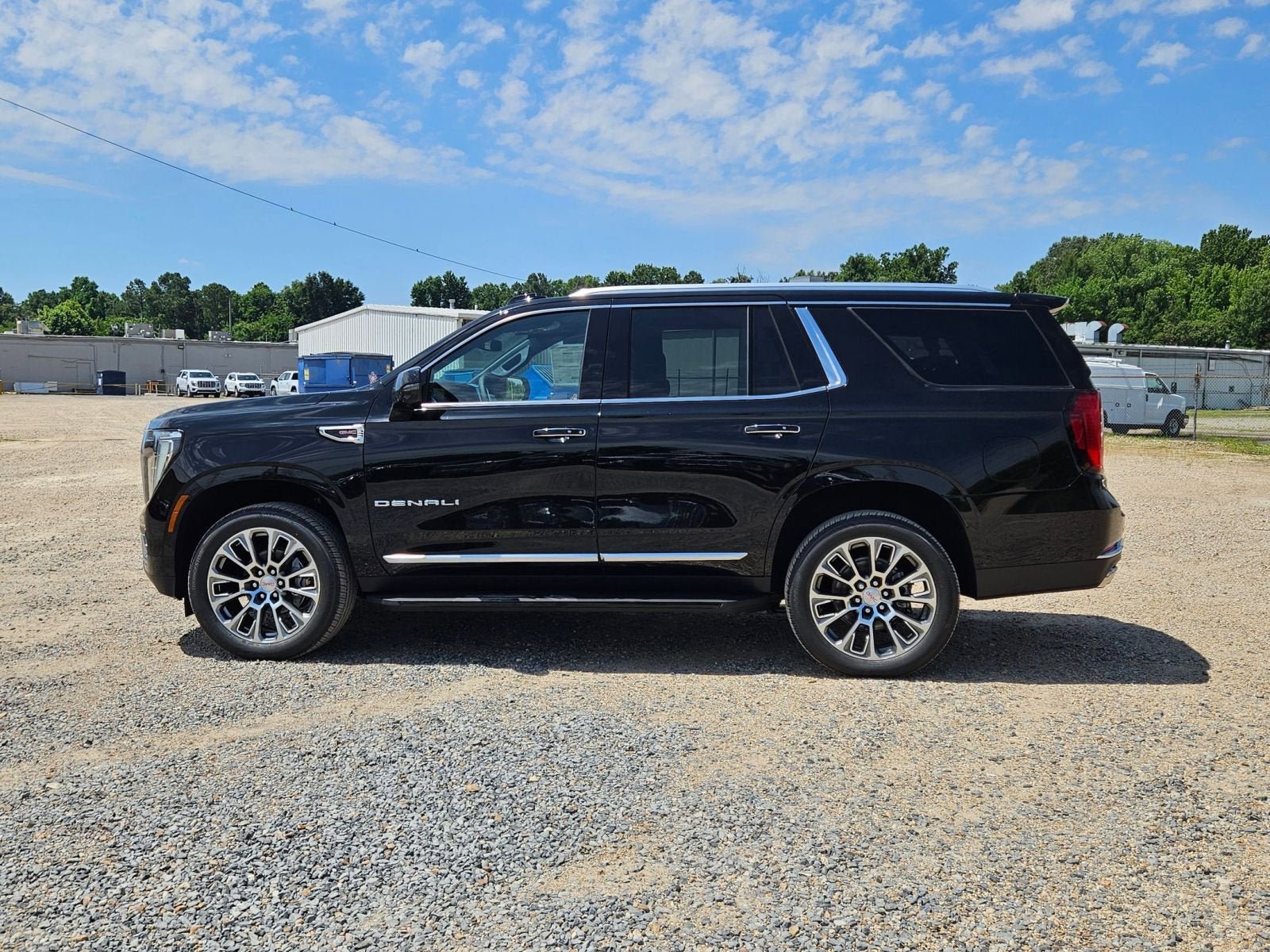 New 2026 GMC Yukon Denali AWD/4WD image 2