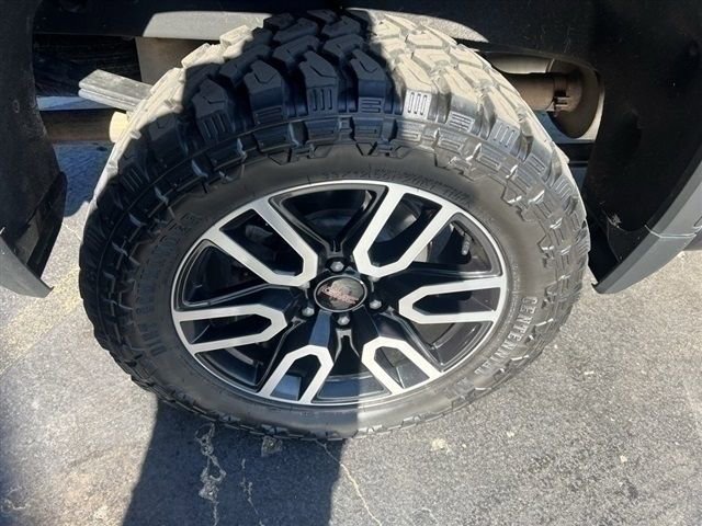 Used 2021 GMC Sierra 1500 AT4 w/ AT4 Premium Package image 12