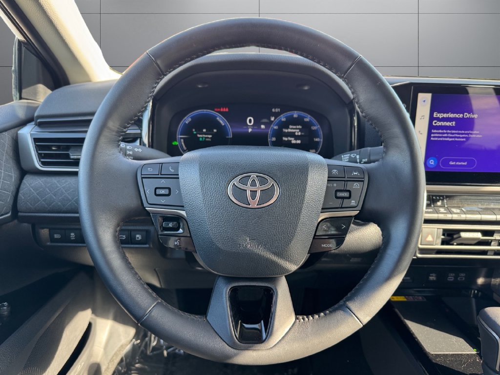 Used 2026 Toyota Camry XLE AWD/4WD image 13
