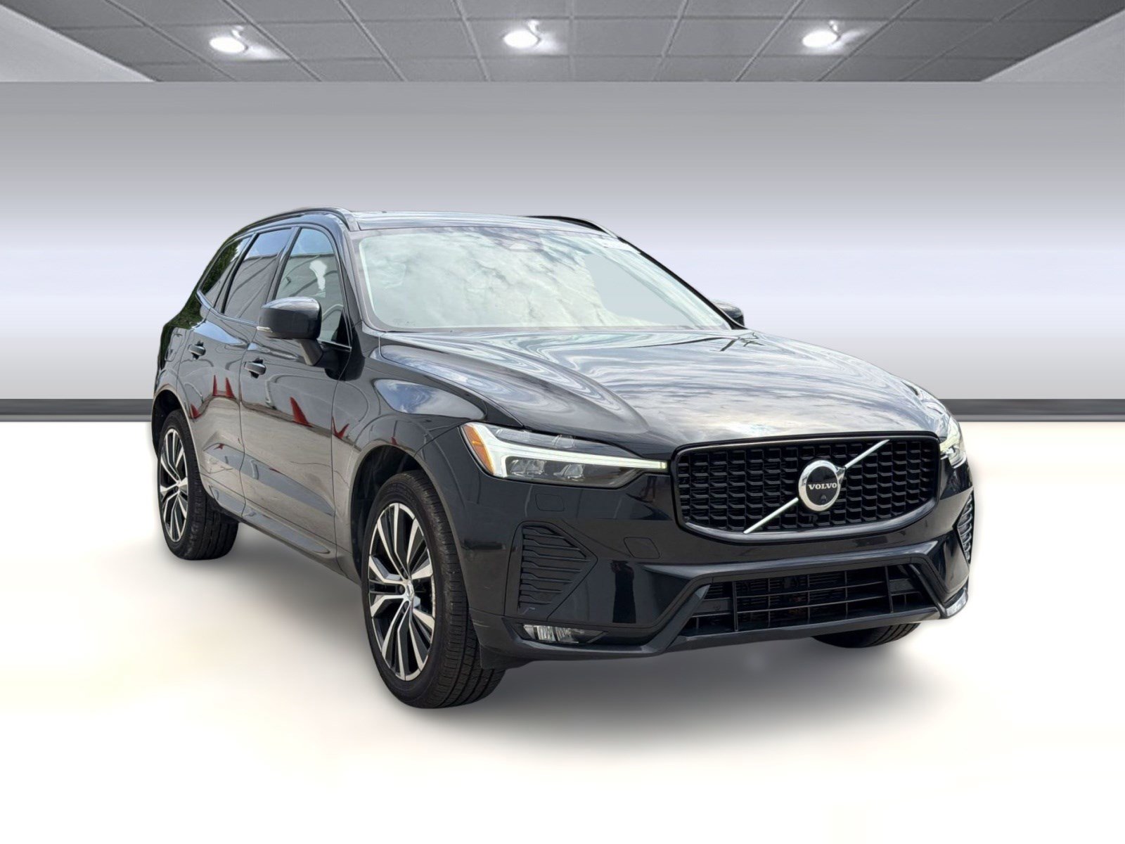 Certified 2023 Volvo XC60 B5 Plus w/ Climate Package image 7