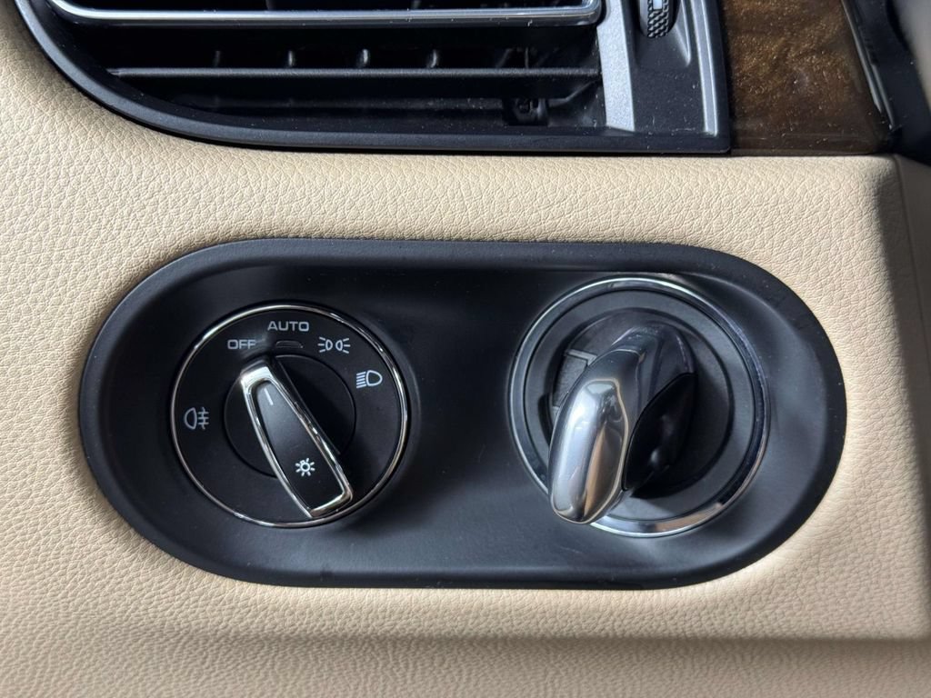 Used 2022 Porsche Macan S AWD/4WD image 19
