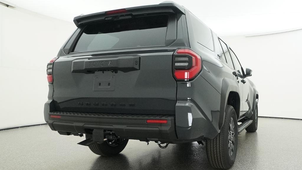 New 2026 Toyota 4Runner SR5 AWD/4WD image 21
