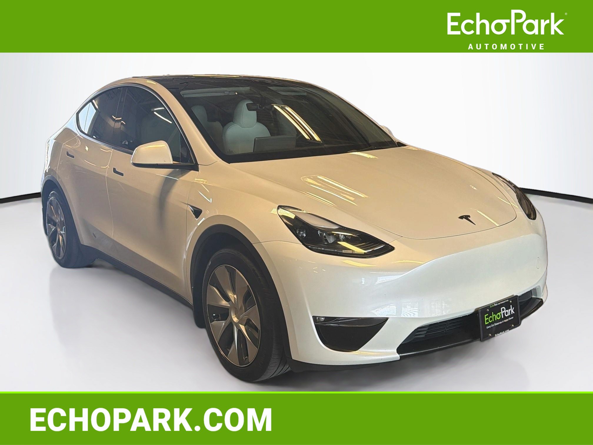 Used 2023 Tesla Model Y Long Range AWD/4WD image 1