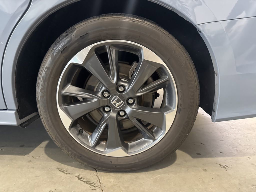 Used 2023 Honda Odyssey Elite image 7