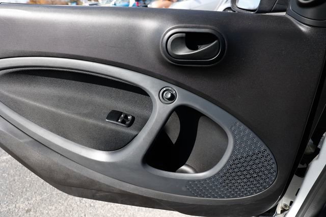 Used 2016 smart fortwo Prime image 39