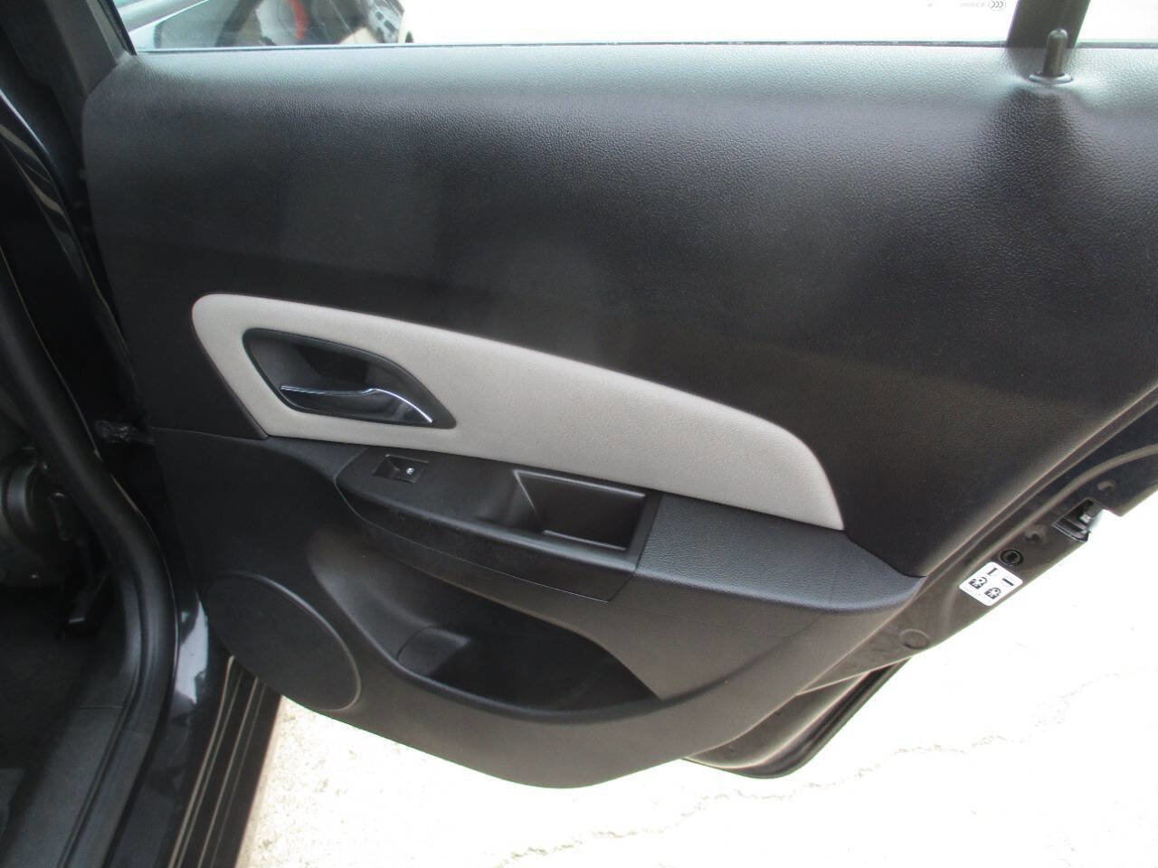 Used 2016 Chevrolet Cruze LS FWD image 37