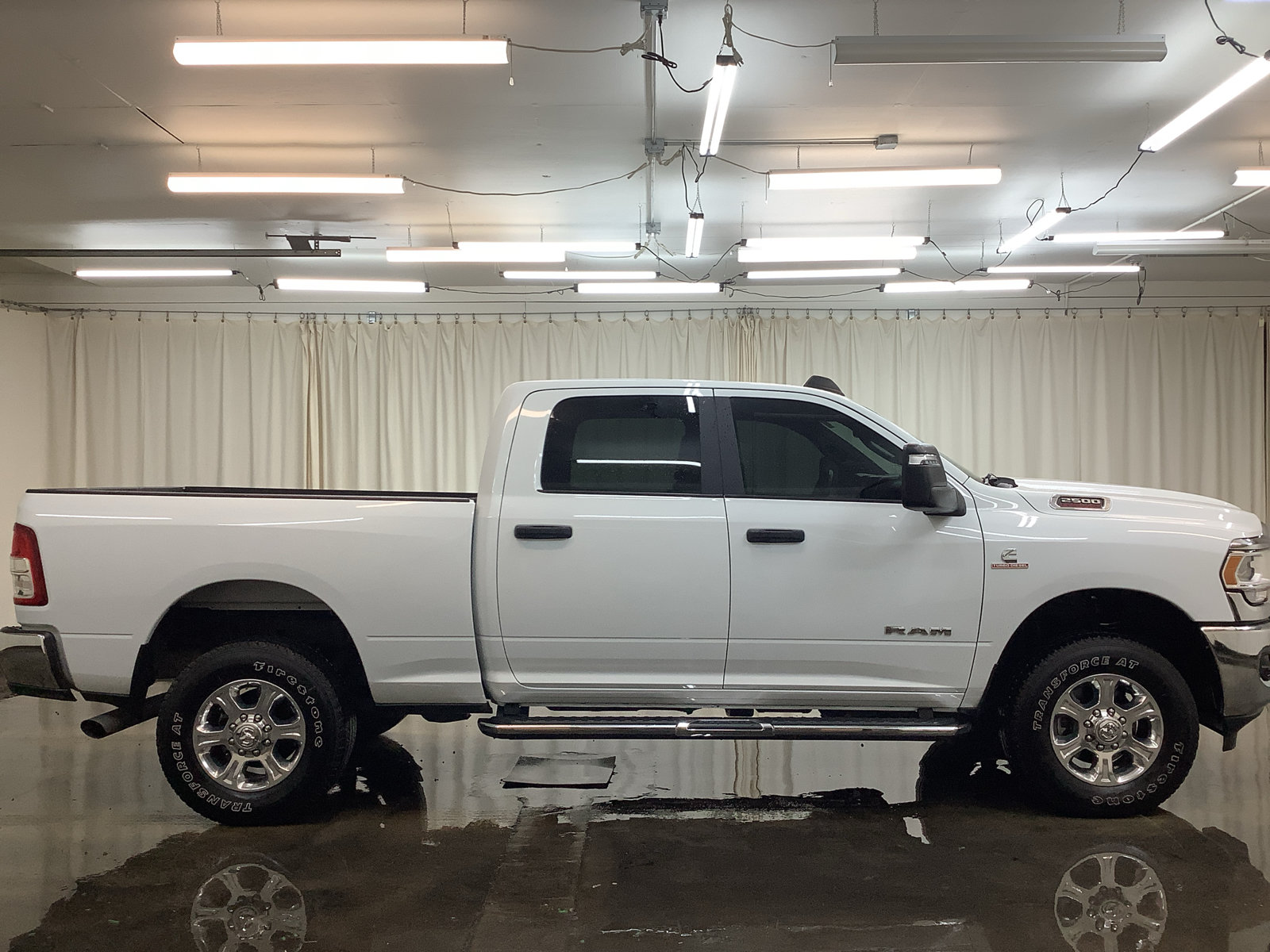 Used 2023 RAM 2500 Big Horn w/ Level 1 Equipment Group AWD/4WD image 4