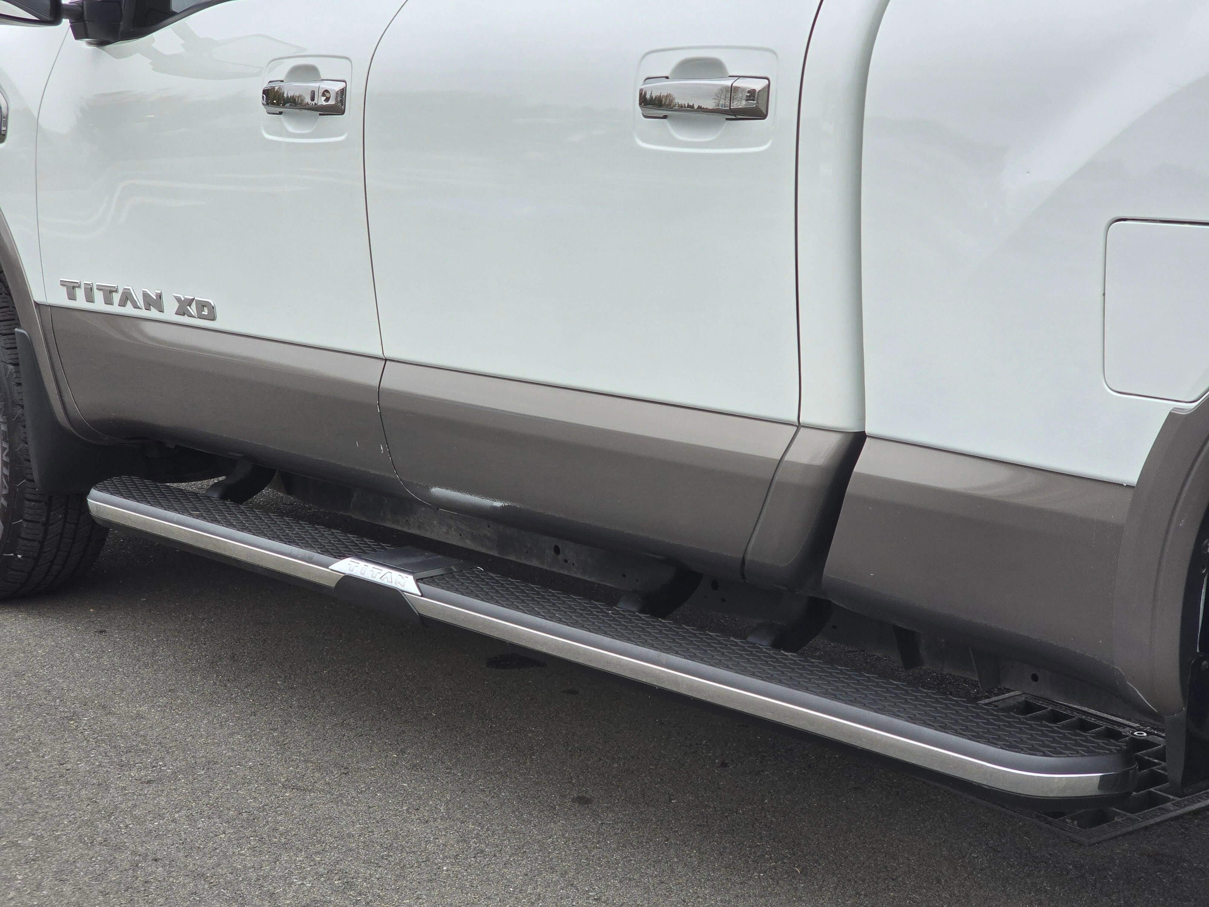 Used 2019 Nissan Titan Platinum Reserve w/ Platinum Utility Package AWD/4WD image 10