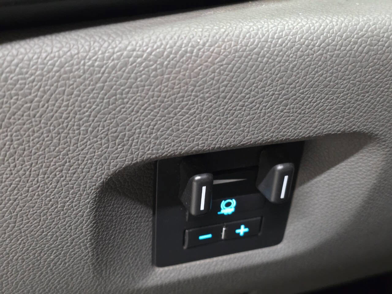 Used 2008 Chevrolet Silverado 2500 W/T image 26