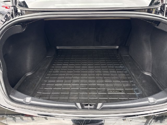 Used 2018 Tesla Model 3 Long Range RWD image 11