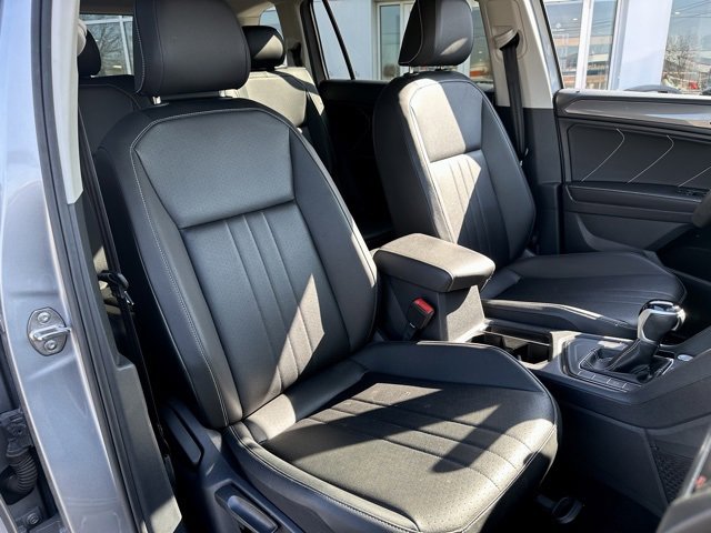 Used 2023 Volkswagen Tiguan SE image 23