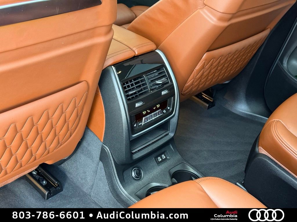 Used 2023 BMW X7 M60i AWD/4WD image 27