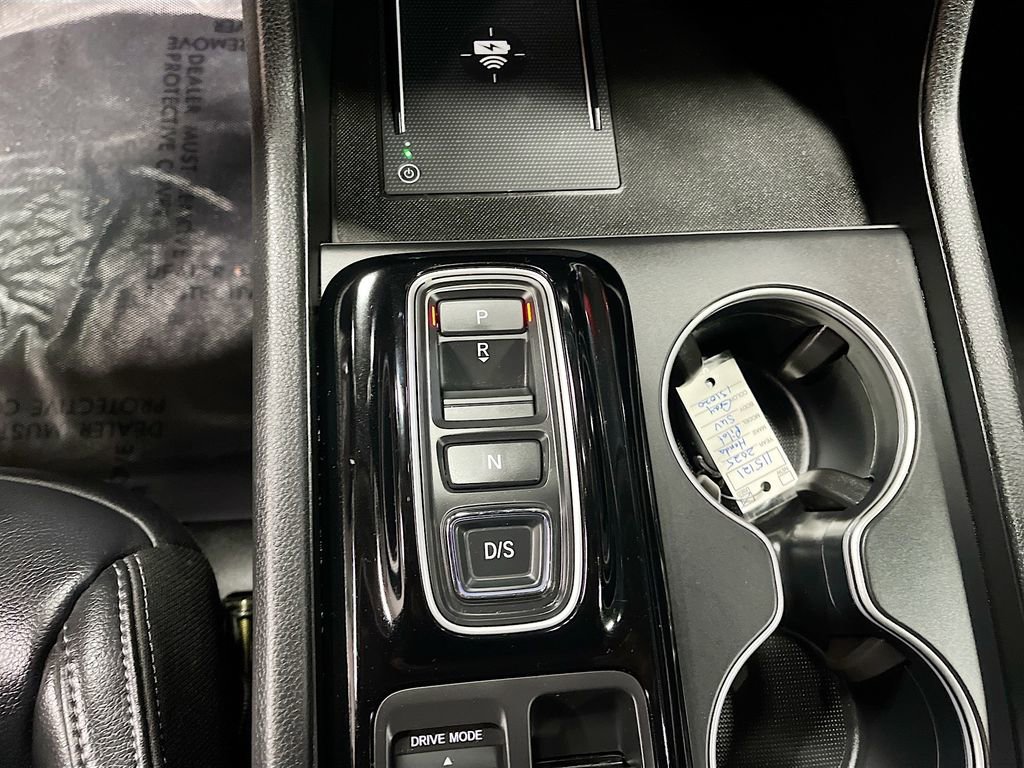 Used 2025 Honda Pilot Touring image 17